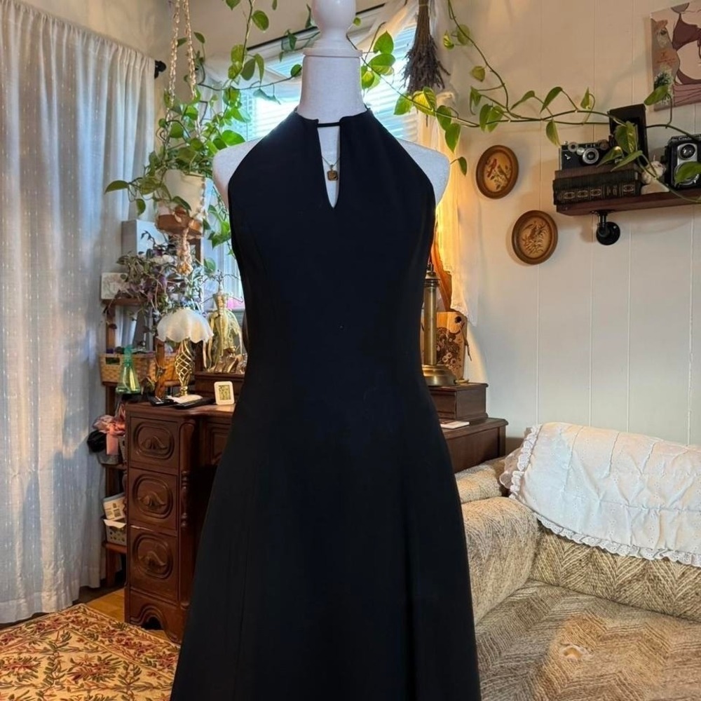 Impression Bridal Black Halter Keyhole Neckline Formal Evening Gown Maxi Dress - Picture 2 of 8